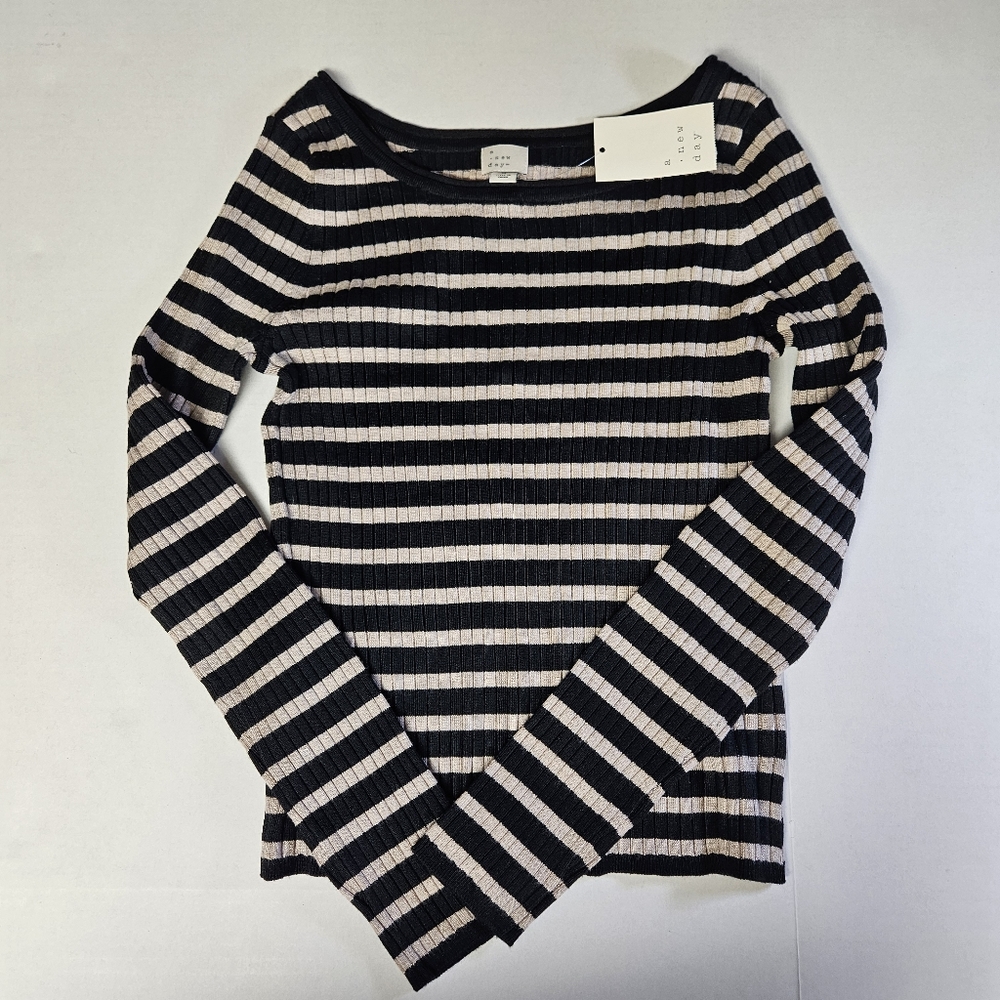 A New Day Medium Black Taupe‎ Striped Long Sleeve Top